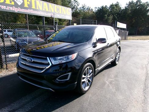 Used 2018 Ford Edge Titanium w/ Equipment Group 301A image 3