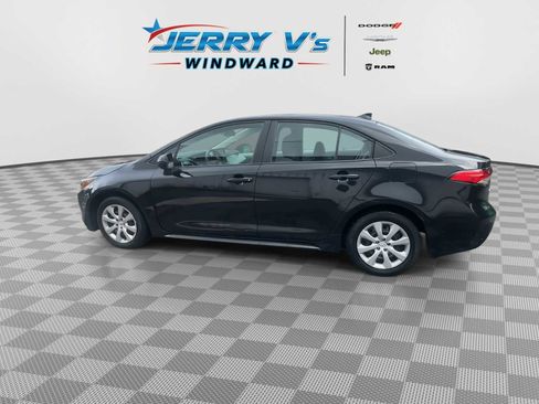 Used 2022 Toyota Corolla LE image 5