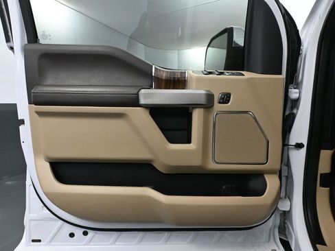 Used 2019 Ford F150 Lariat w/ Equipment Group 502A Luxury image 19