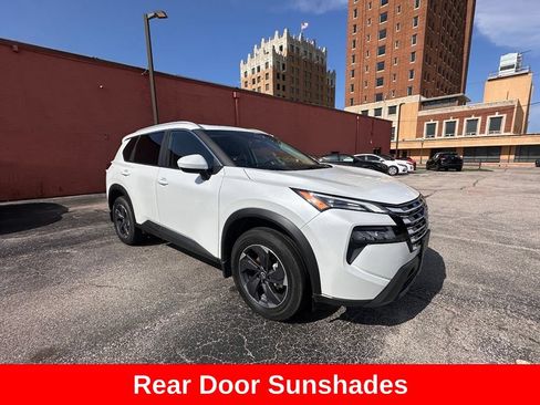Certified 2025 Nissan Rogue SV w/ SV Premium Package FWD image 11