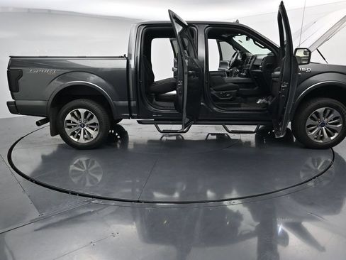 Used 2018 Ford F150 XLT w/ Equipment Group 302A Luxury AWD/4WD image 27