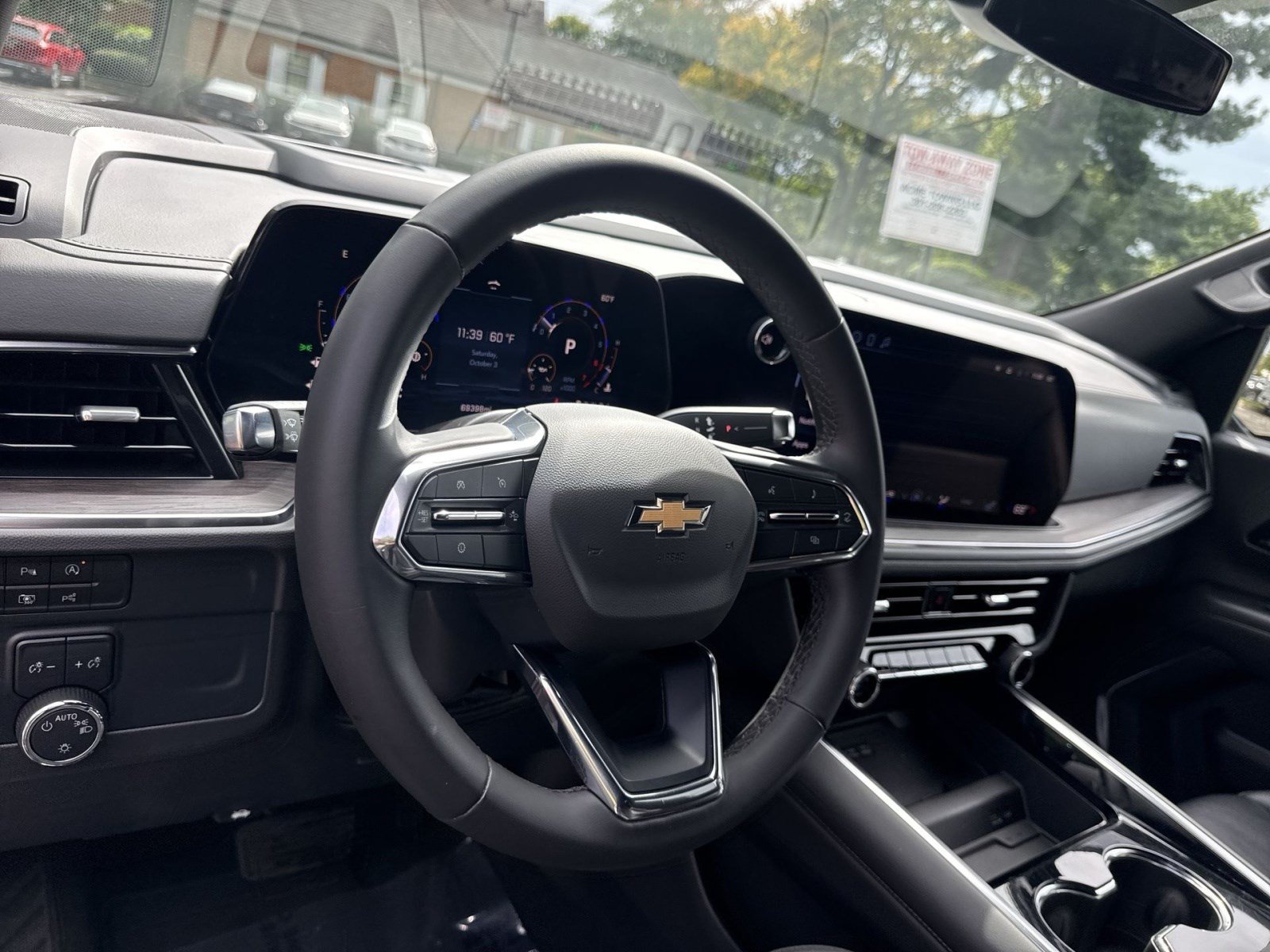 Used 2025 Chevrolet Tahoe LT AWD/4WD image 16