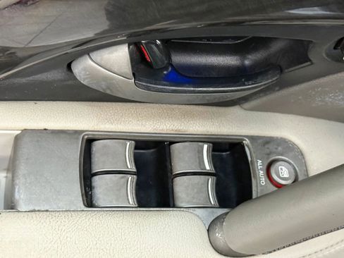 Used 2010 Acura RL AWD/4WD image 22