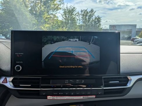 New 2026 Toyota Sienna XLE AWD/4WD image 25