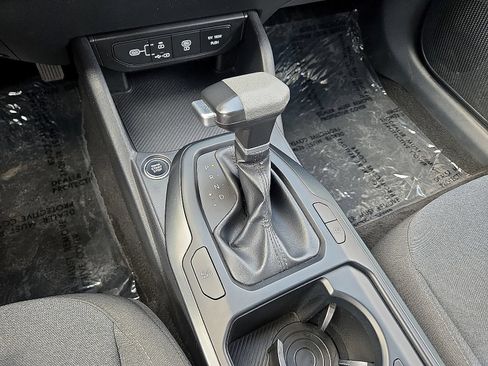Used 2025 Kia K4 FWD image 30