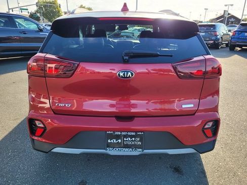 Used 2020 Kia Niro EX FWD image 5