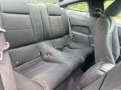 Used 2010 Ford Mustang Coupe RWD image 40