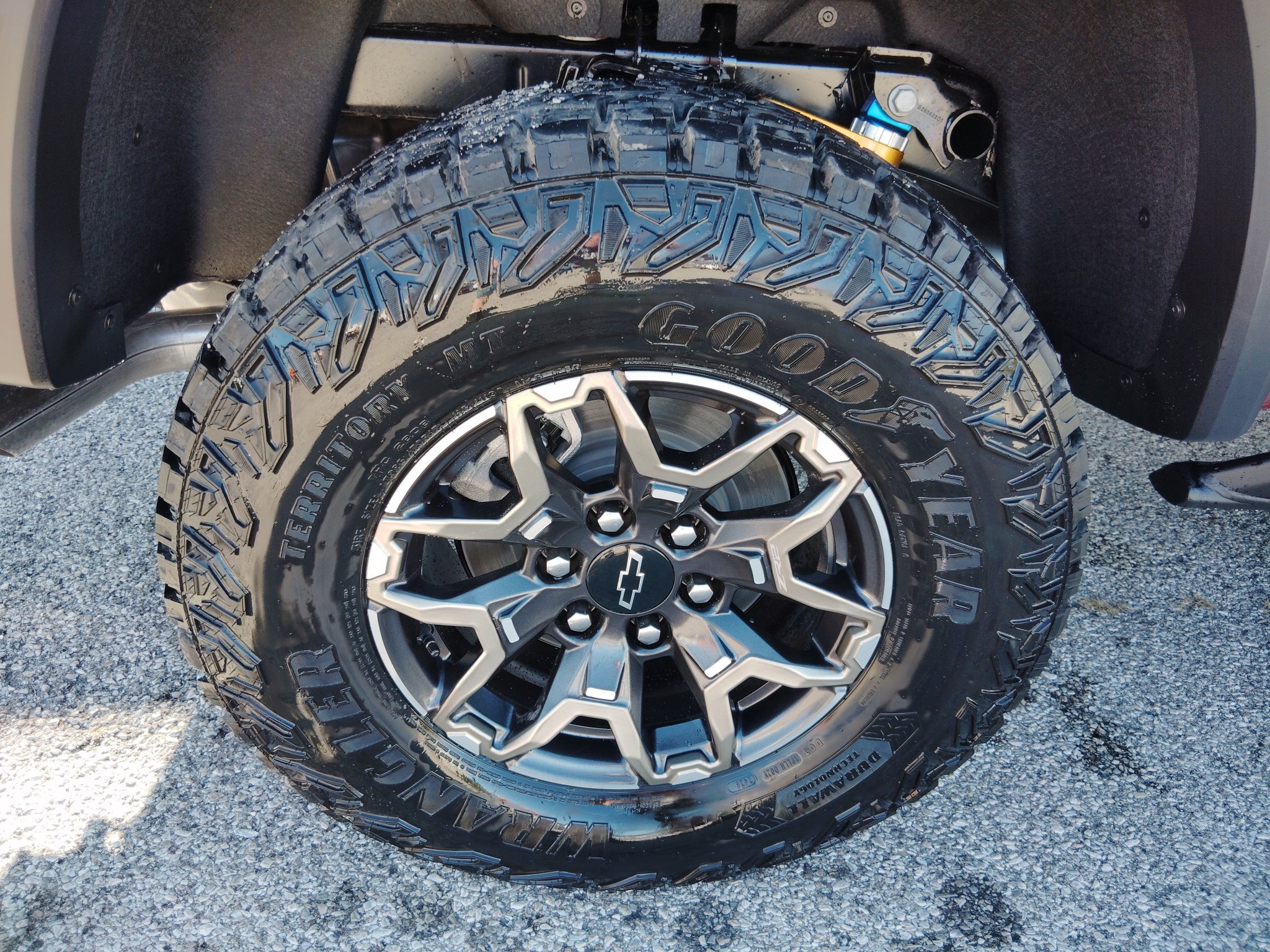 New 2026 Chevrolet Colorado ZR2 w/ Technology Package AWD/4WD image 9