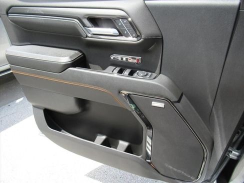 Used 2024 GMC Sierra 1500 AT4 w/ AT4 Premium Package image 26