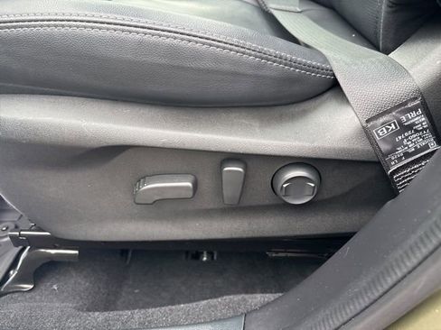 Used 2023 Subaru Forester Limited image 9