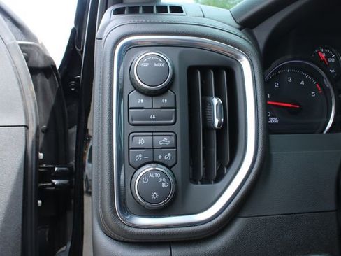 Used 2022 Chevrolet Silverado 2500 LT w/ Convenience Package AWD/4WD image 14