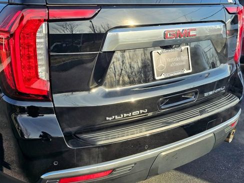 Used 2023 GMC Yukon XL Denali w/ Denali Reserve Package image 15