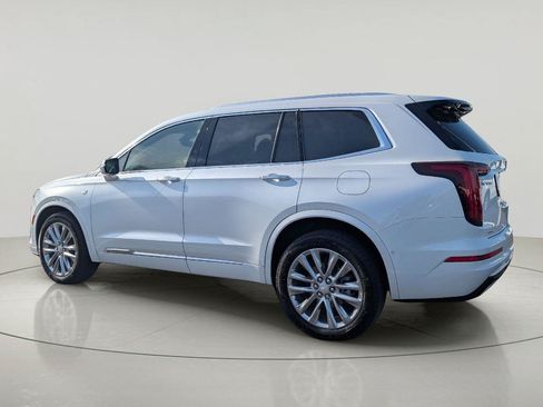 Used 2024 Cadillac XT6 Premium Luxury w/ Technology Package AWD/4WD image 4