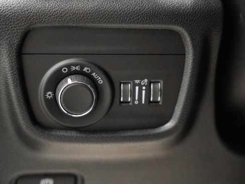 New 2025 Jeep Grand Cherokee image 39