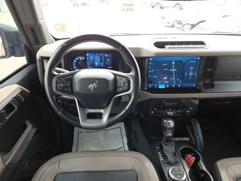 Used 2021 Ford Bronco Wildtrak image 32