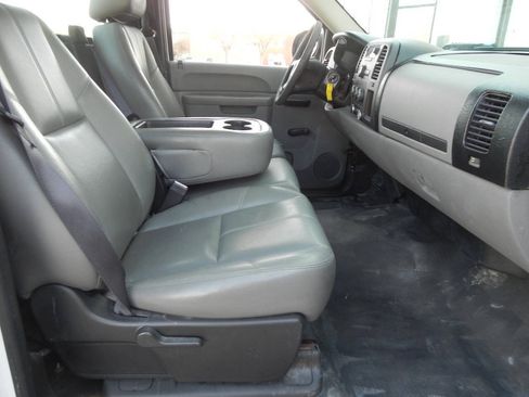 Used 2012 Chevrolet Silverado 1500 W/T RWD image 28