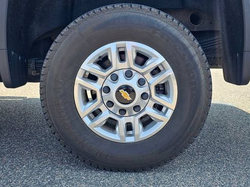 Used 2022 Chevrolet Silverado 2500 LT w/ Convenience Package AWD/4WD image 13