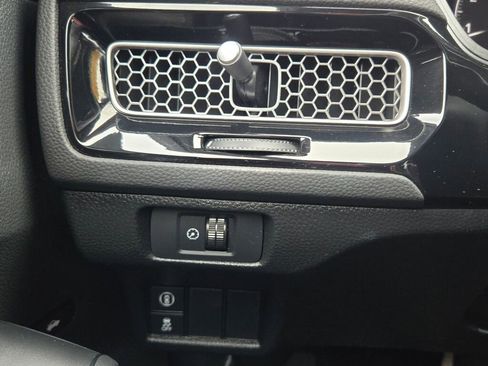 Used 2024 Honda Civic Sport image 21