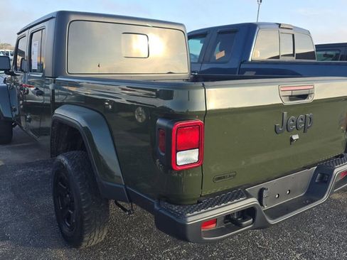 Used 2023 Jeep Gladiator Willys image 4