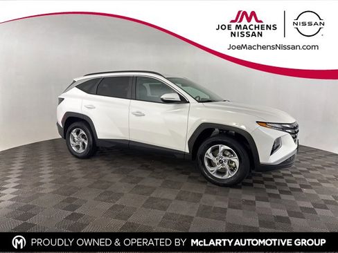 Used 2023 Hyundai Tucson SEL image 1
