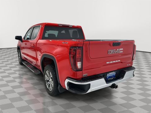 Used 2022 GMC Sierra 1500 SLE image 3