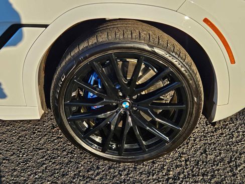 Used 2025 BMW X6 M60i image 13