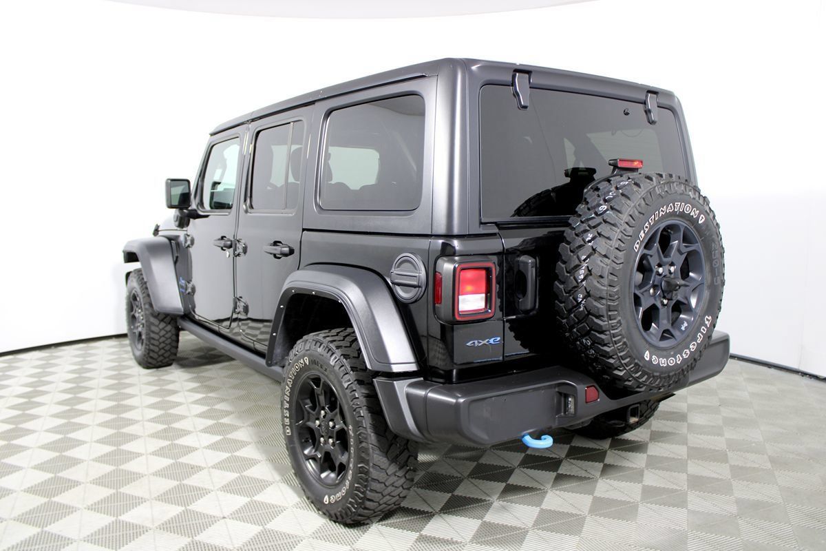 Used 2023 Jeep Wrangler Unlimited w/ Cold Weather Group AWD/4WD image 4