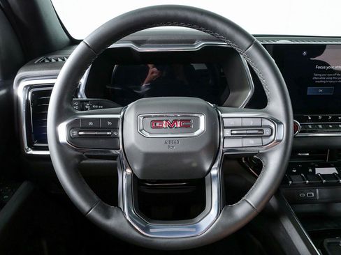 Used 2025 GMC Canyon Elevation w/ Convenience Package RWD image 9