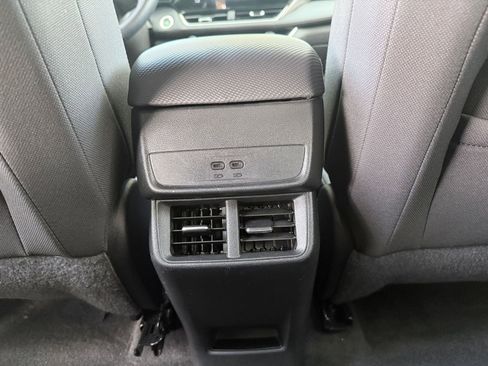 Used 2025 Chevrolet Equinox LT FWD image 22