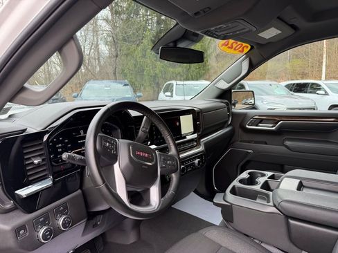 Used 2024 GMC Sierra 1500 Elevation AWD/4WD image 12