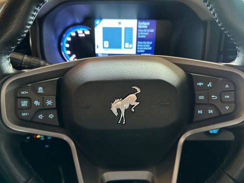 Used 2023 Ford Bronco Wildtrak image 24