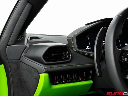 Used 2024 Lamborghini Huracan Tecnica image 29