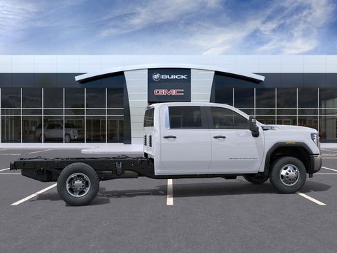 New 2026 GMC Sierra 3500 Pro w/ Convenience Package RWD image 5