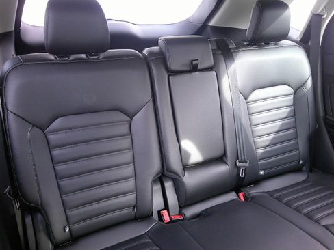 Certified 2024 Ford Edge SEL image 11