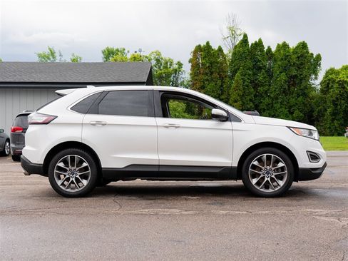 Used 2016 Ford Edge Titanium w/ Equipment Group 302A AWD/4WD image 4