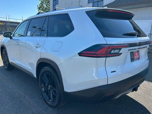 New 2026 Toyota Grand Highlander AWD image 7