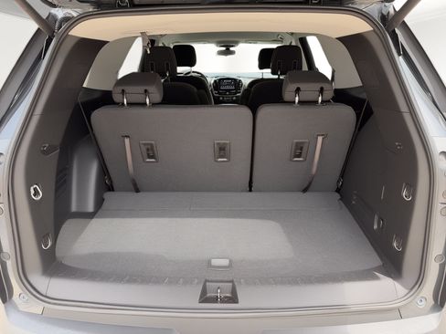 Used 2018 Chevrolet Traverse LT FWD image 13
