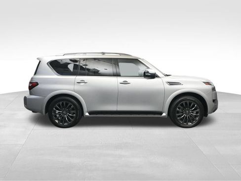 Used 2023 Nissan Armada Platinum w/ Captain's Chairs Package RWD image 6