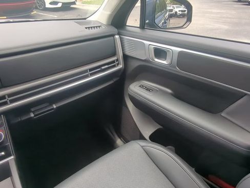 Used 2025 Hyundai Santa Fe SEL FWD image 21