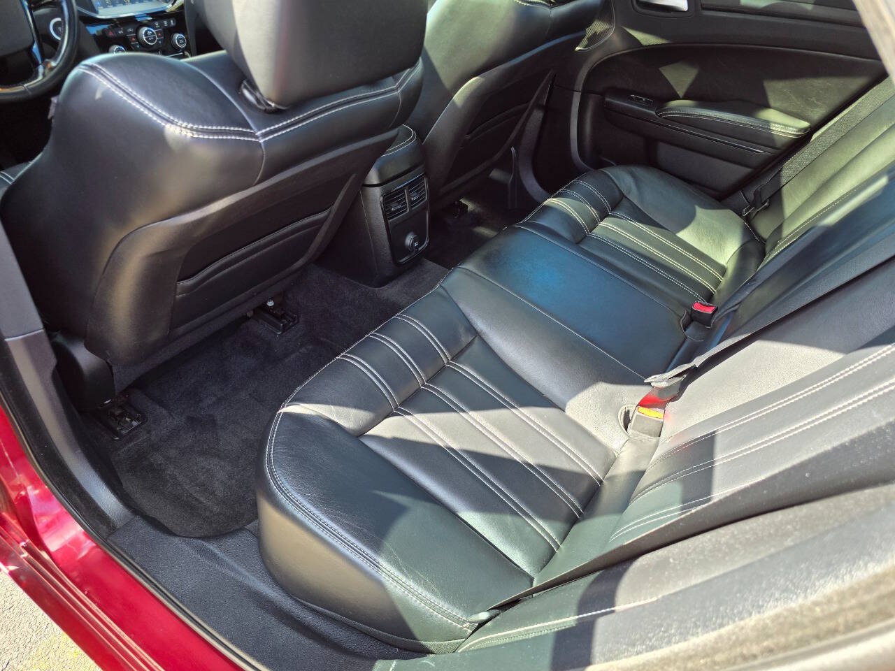 Used 2013 Chrysler 300 S AWD/4WD image 24