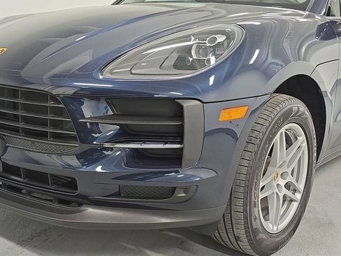 Certified 2021 Porsche Macan AWD/4WD image 11