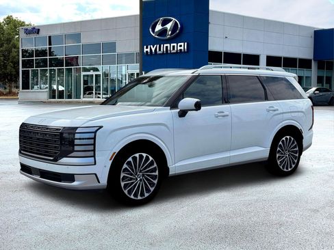New 2026 Hyundai Palisade Calligraphy FWD image 2