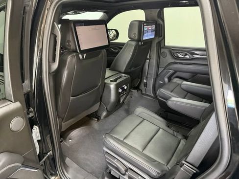 Used 2024 GMC Yukon Denali w/ Advanced Technology Package AWD/4WD image 36