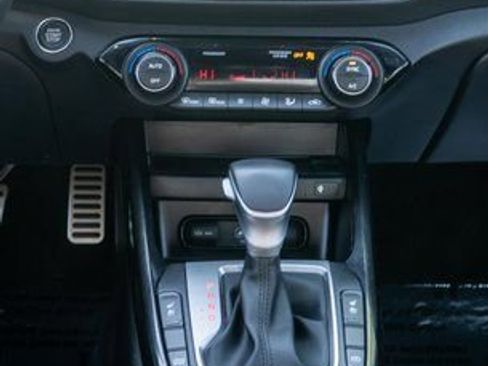 Used 2023 Kia Forte GT-Line w/ GT-Line Premium Package image 15