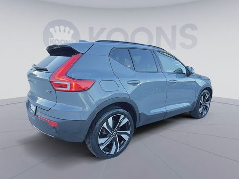 Used 2023 Volvo XC40 B5 Plus w/ Climate Package AWD/4WD image 7