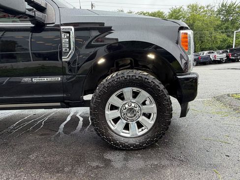 Used 2019 Ford F250 Platinum w/ Platinum Ultimate Package AWD/4WD image 13