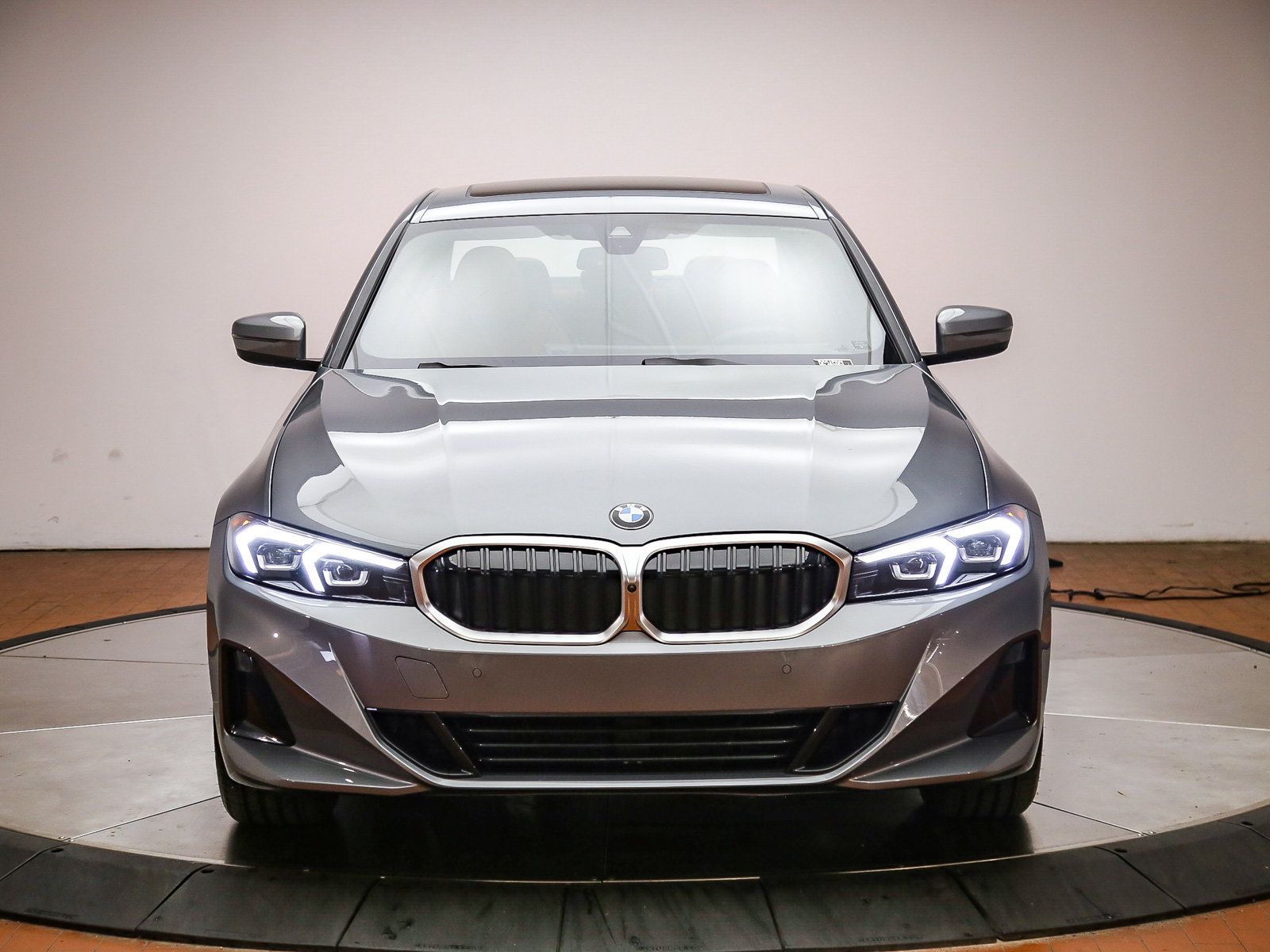 Used 2026 BMW 330i Sedan w/ Convenience Package RWD image 3