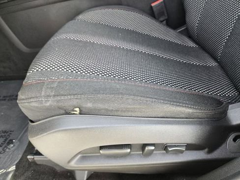 Used 2017 Chevrolet Equinox LT w/ Convenience Package FWD image 22