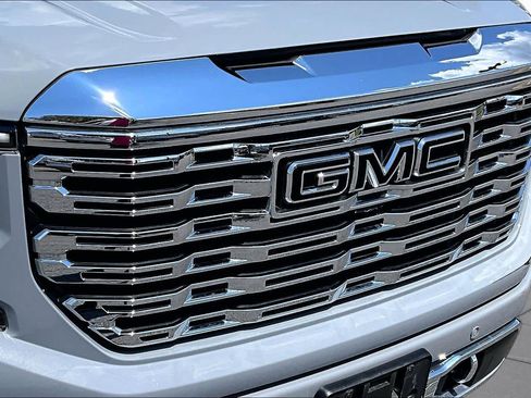 Used 2025 GMC Sierra 1500 Denali AWD/4WD image 30
