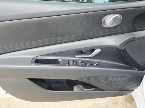 New 2026 Hyundai Elantra Blue FWD image 18